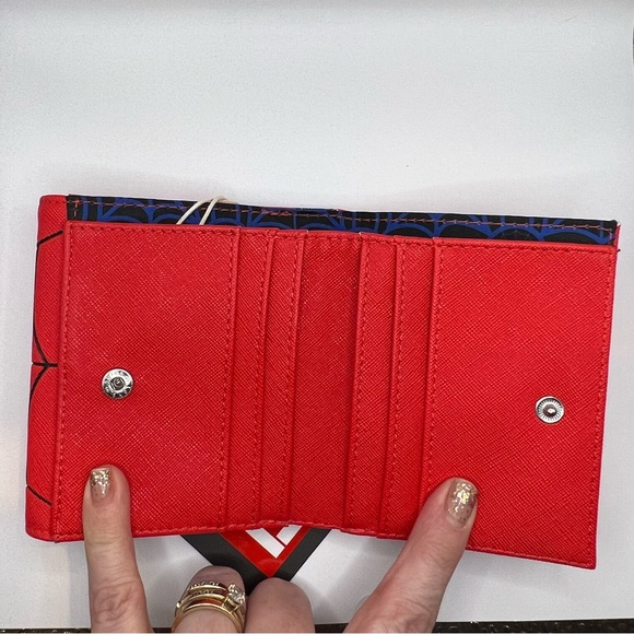 Marvel Spider-Man Flap Wallet - Picture 3 of 5